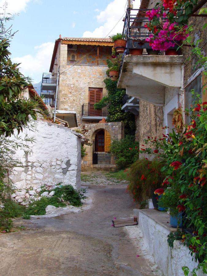 Appartamento Kastro Aggeliki Kardhamili Esterno foto