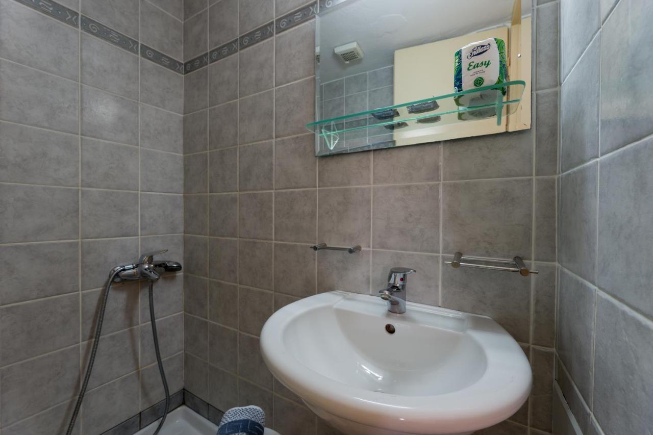 Appartamento Kastro Aggeliki Kardhamili Esterno foto